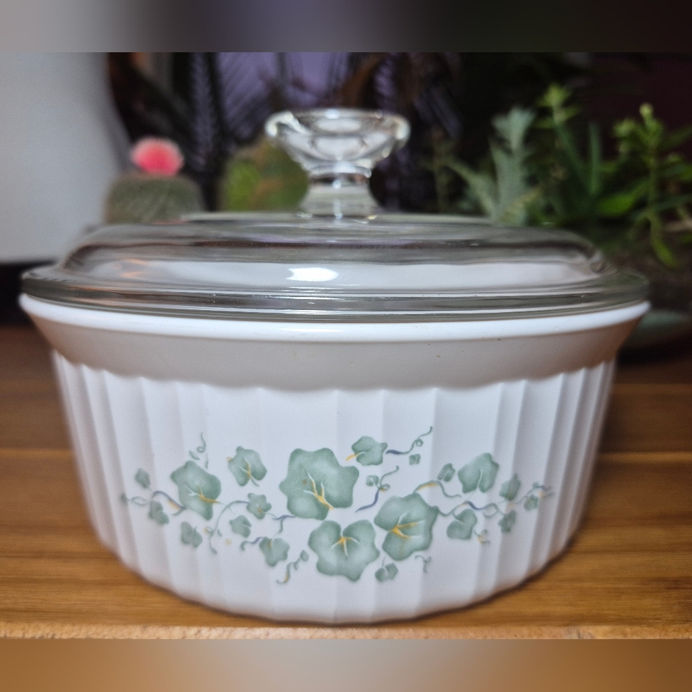 CorningWare French White‎ Callaway Ivy casserole dish